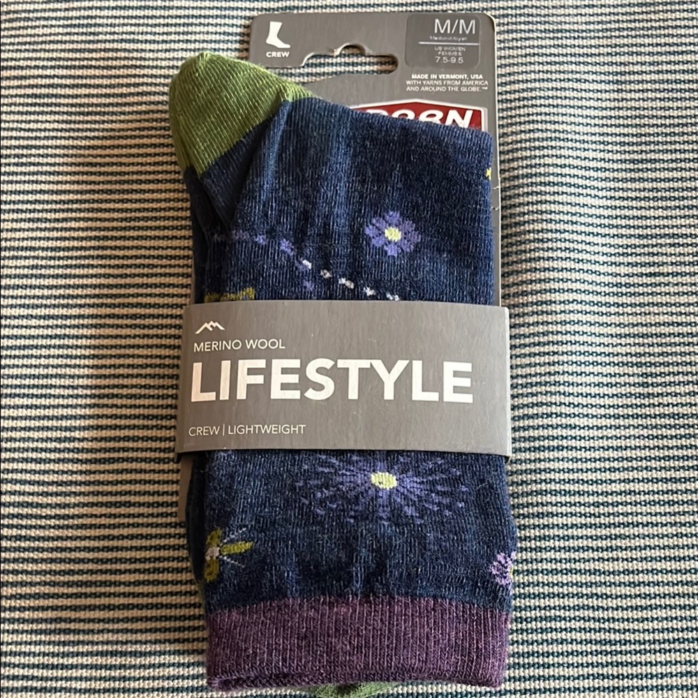 Darn Tough Merino Wool Crew Socks M NWT